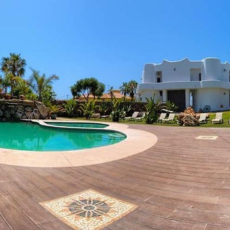 Apartamentos Turisticos Bahia De Trafalgar Саора Екстер'єр фото