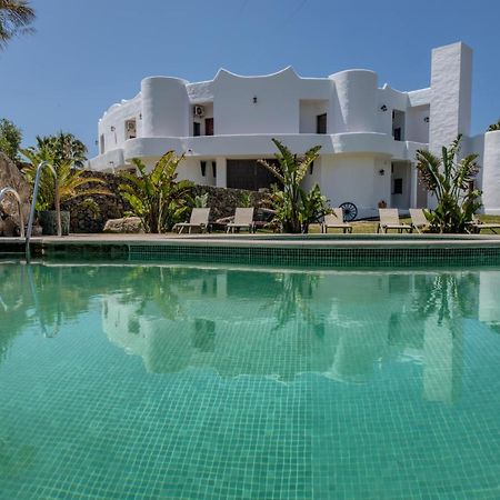 Apartamentos Turisticos Bahia De Trafalgar Саора Екстер'єр фото