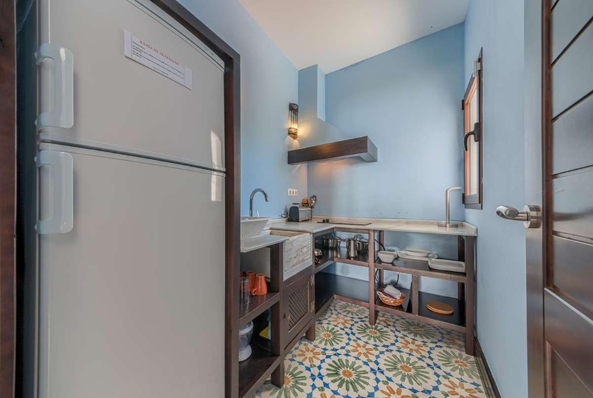 Apartamentos Turisticos Bahia De Trafalgar Саора Екстер'єр фото